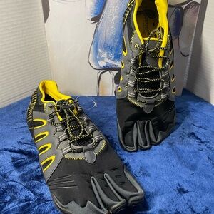 Body Glove Black and Yellow Swim Shoes